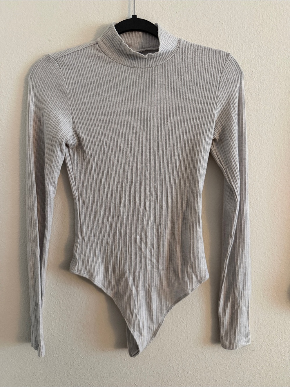 American Eagle Outfitters Ribbed Mock Neck Long-Sleeve Bodysuit - Light Gray